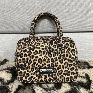 OUTDOOR 레오파드 무늬 백