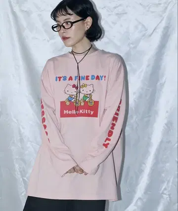 HELLO KITTY x forksy. 오버 사이즈 프린트 롱T