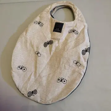 미나 페르호넨 Chou Cho 핸드백