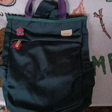 다크 그린 나일론 백팩 꽃 모티브