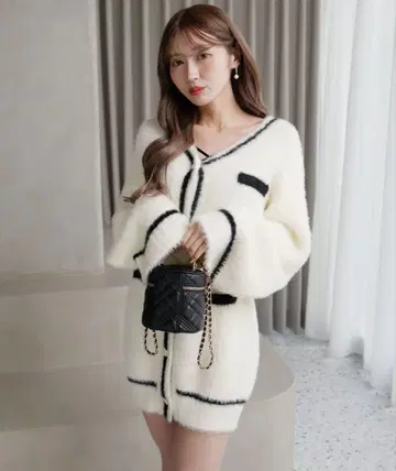 LIPSERVICE 바이컬러 페더 루즈 가디건