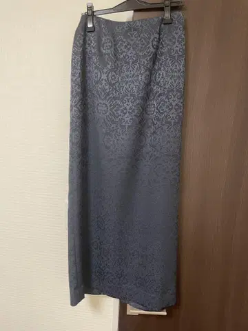 그레이 엘레강트 무늬 타이트 스커트