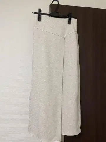 베이지 타이트 스커트 허리밴딩