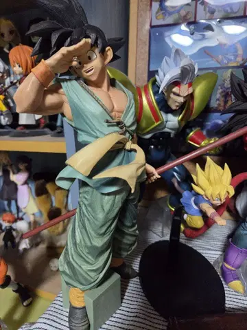 손오공 경례 포즈 피규어 약 30cm