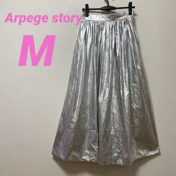 새상품급 Arpege story 호일 프린트 스커트 실버 M