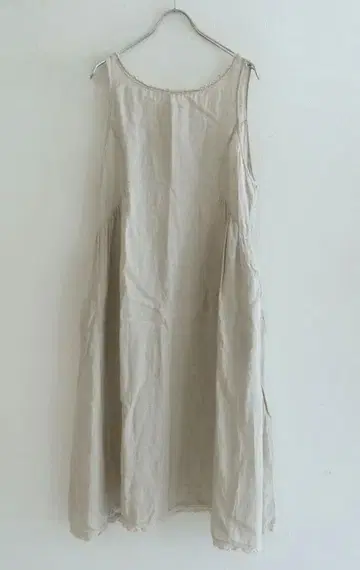 네스트로브 린넨 원피스