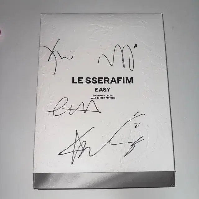 르세라핌 EASY 싸인 앨범