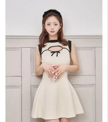 Darich 다리치 포인트 오픈 니트 미니 원피스