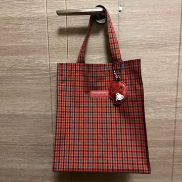 파밀리아 빨간색 체크