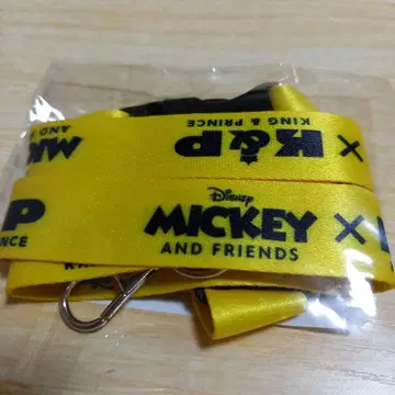 킹프리 x 미키 콜라보 굿즈, 넥스트랩 옐로우 컬러 타카하시 카이토