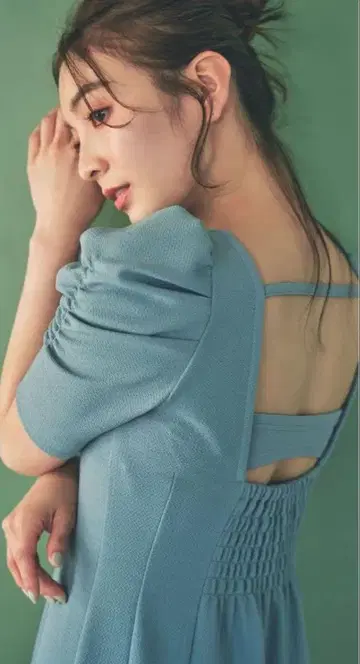 백산 컷 원피스 백 오픈 반팔 롱 원피스