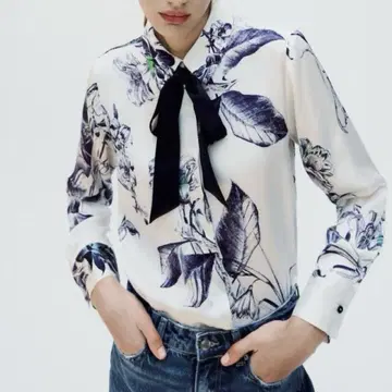 ZARA 꽃무늬 리본 포함 긴팔 셔츠