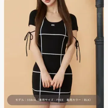 다리치 백 오픈 스티치 니트 미니 원피스