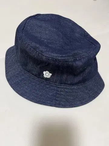 마리콴트 원포인트 자수 버킷햇 마리콴트 미사용 새상품