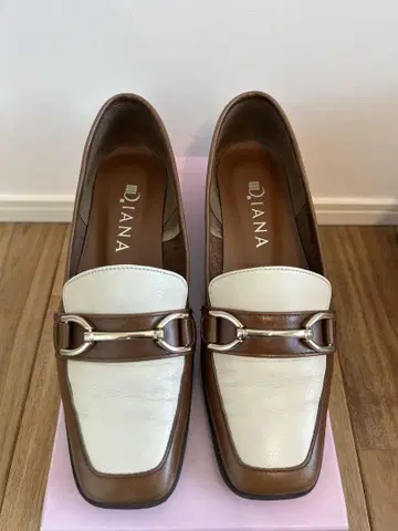 DIANA 홀스빗 바이컬러 가죽 로퍼 22.5cm WD