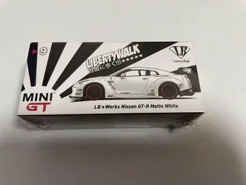 MINIGT LBworks 닛산 GT-R matte white 우핸들