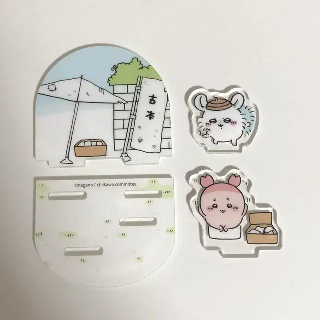 치이카와 디오라마 아크릴 스탠드 2탄 모몽가 카니