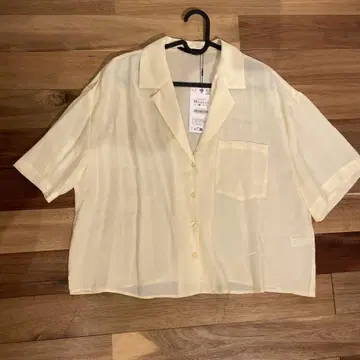 ZARA 크림색 반팔 셔츠 M