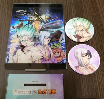 국립과학박물관 Dr.STONE 아크릴 스탠드+캔뱃지
