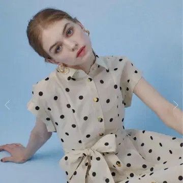 LOULOU WILLOUGHBY 오간자 도트 허리 리본 원피스