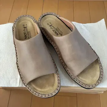 NAOT CECILIA / Khaki Beige 35(22.5cm)