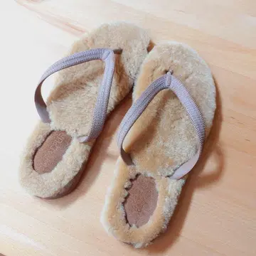 퐁파두르 Beach Mouton Sandal 비치 무톤 샌들