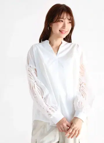Vin 야마다야 화이트 비침 긴팔 셔츠 V넥