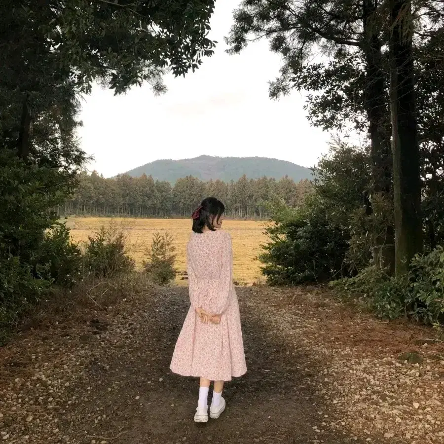 ROLAROLA | 로라로라 Laura Laura Flower Shirring ONEPIECE on