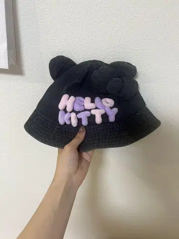 HELLO KITTY 귀달이 버킷햇