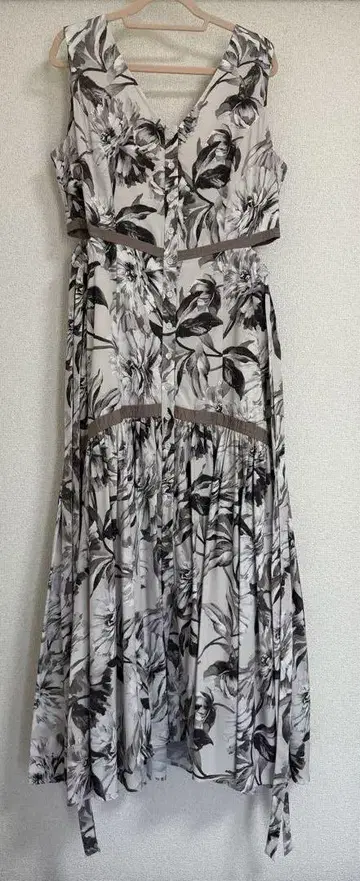 herlipto Floral Cut-Out Long Dress