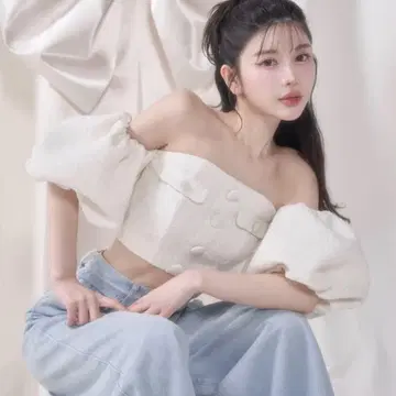 다리치 퍼프 슬리브 오프숄더 트위드 상의
