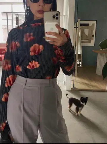 Ameri MILA VELOUR CUT TOP