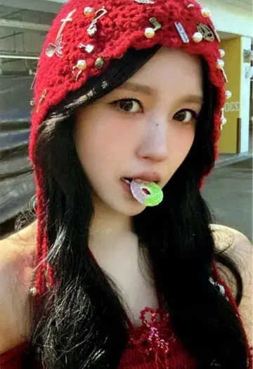 TWICE 의상 바부슈카 풍 니트 캡 (미나)