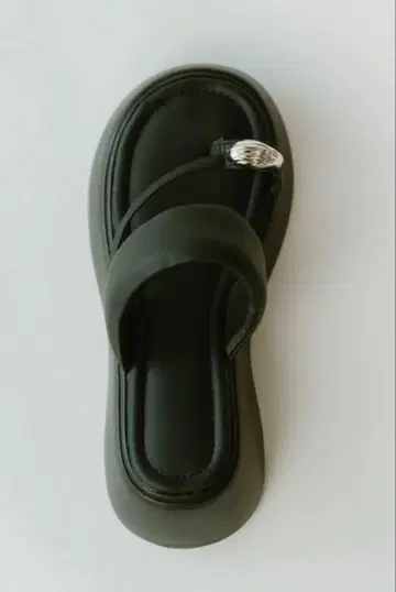 Knuth Marf metal motif thong sandals