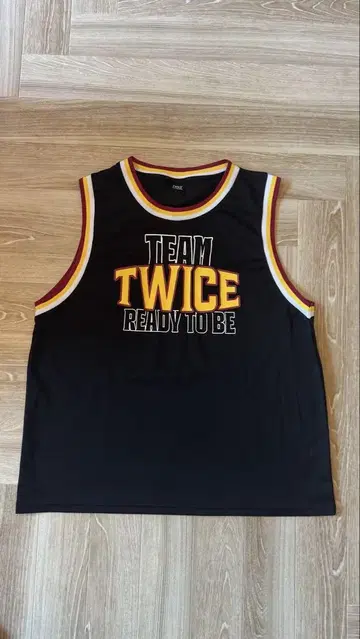 TWICE MINA 유니폼