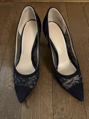 긴자 카네마츠 레이스 펌프스 네이비 21.5cm