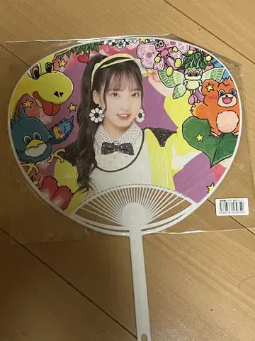 다이마루 도쿄 미니 의상전 오카베 린 콜라보 개별 부채 야마구치 유이