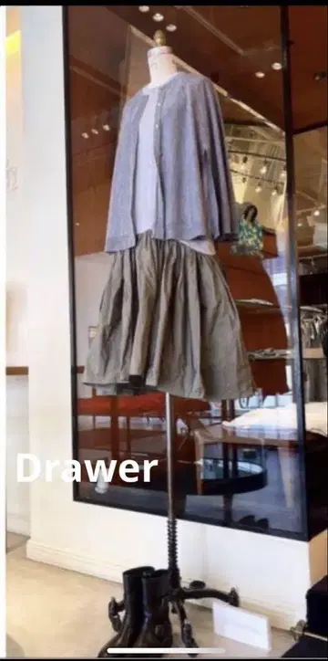 Drawer 드로어 14G 타프타 슬리브리스 원피스
