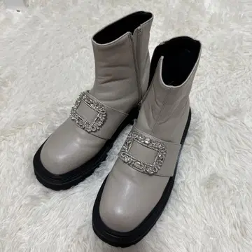 오리엔탈 트래픽 반짝이 통굽 부츠 베이지
