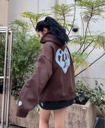 HTH 후드티