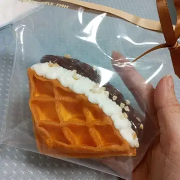 새상품 Big 도톰 초코 휘핑 와플 스퀴즈