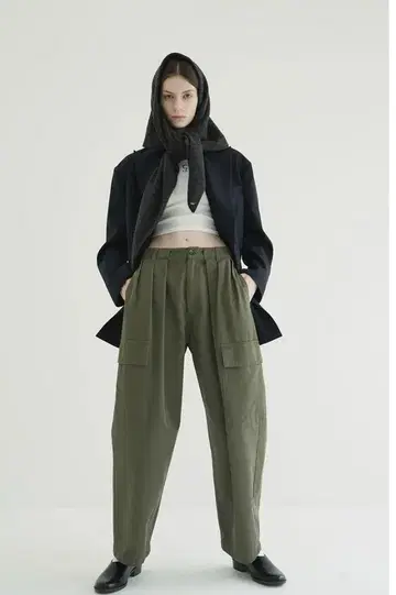 Clane WIDE TUCK WORK PANTS