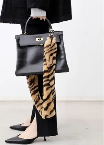라빠르망 GOOD GRIEF! 굿 그리프 FAUX FUR STRAP