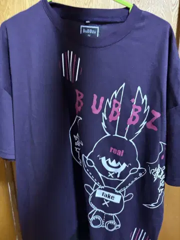 BUBBZ 티셔츠