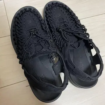 KEEN UNEEK 28cm