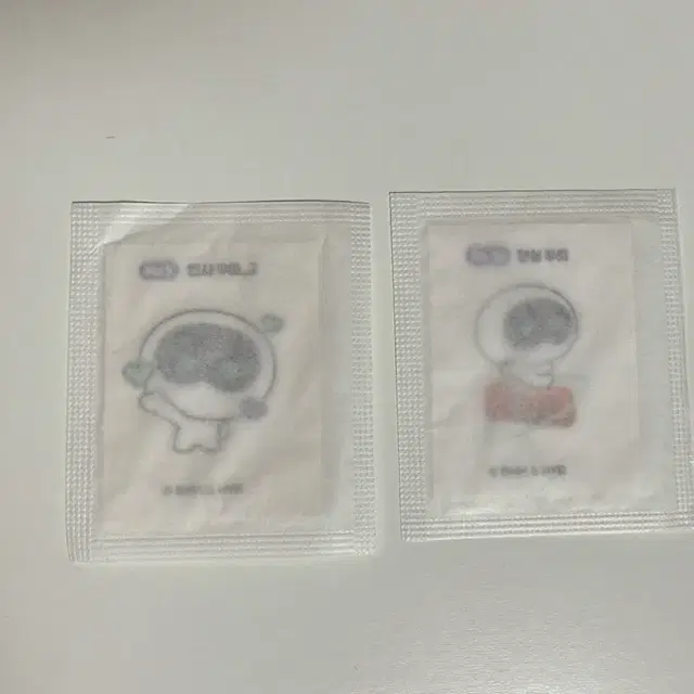 BTS 방탄 김석진 비비고 떡볶이 우떠 띠부씰 미개봉