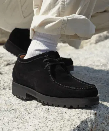 shiun BLACK SUEDE MOCCASIN