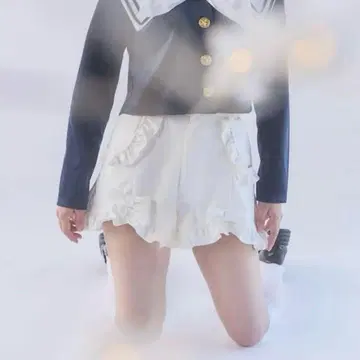lilLilly Starry 프릴 데님 숏팬츠 WHITE