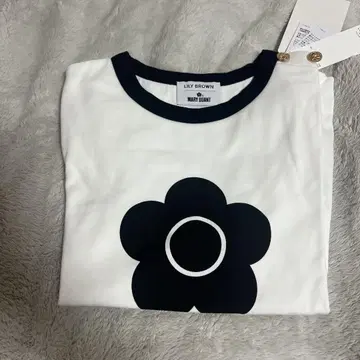 LIlYBROWN MARYQUANT 한정판 T셔츠
