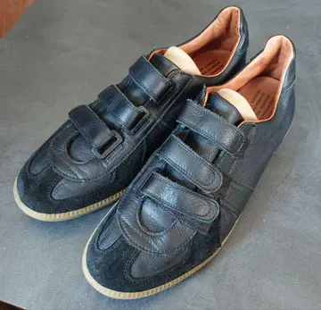 REPRODUCTION of FOUND Military Trainer